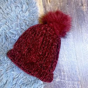 WINE RED KNIT HAT